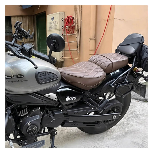 Banco condutor CFMOTO 450CLC 5 cm mais alto e 5,5 cm mais largo que banco OEM 2023