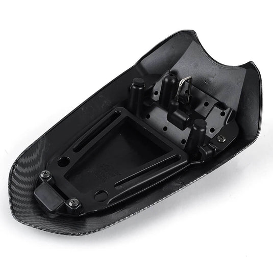 Carenagem solo Suzuki GSX-R150 - vista traseira da cobertura banco passageiro em ABS preto