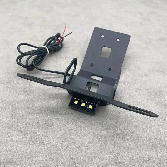 Vista completa do kit de suporte de matrícula LED Kawasaki Z1000SX 