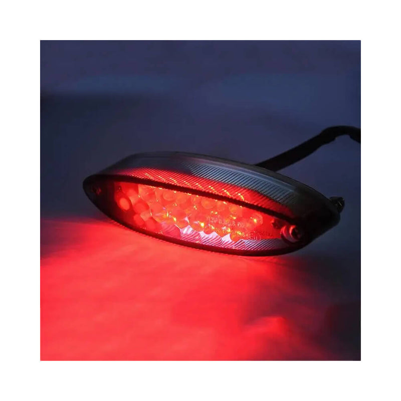 Carregue imagem no visualizador da galeriaFarolim traseiro LED universal de alta qualidade com 28 LEDs
