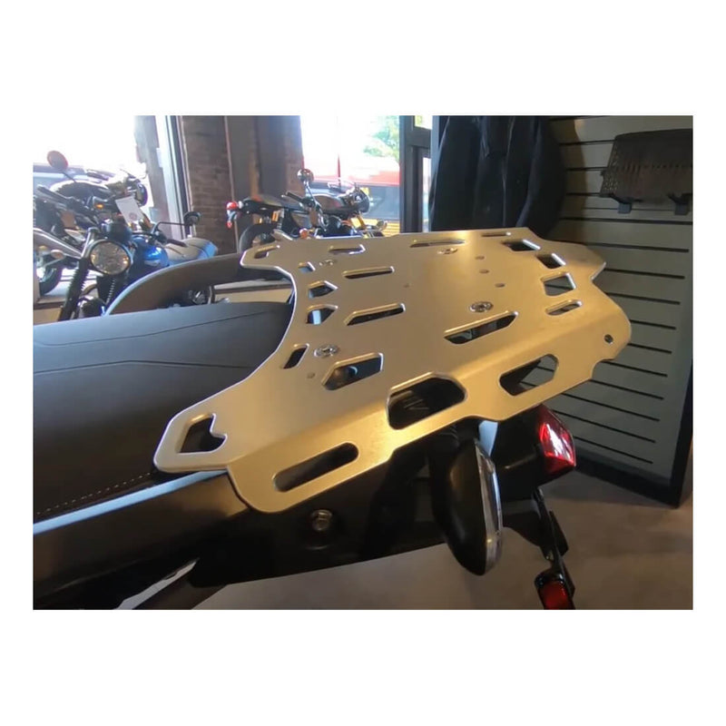 Load image into Gallery viewer, Porta-bagagens Triumph Tiger com equipamento de viagem 
