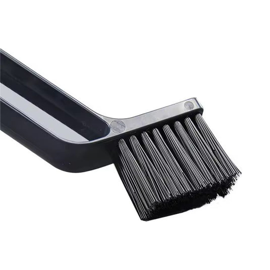 Escova de limpeza para correntes de moto