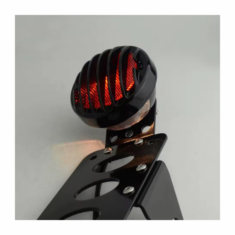 Load image into Gallery viewer, Farolim traseiro LED 12V suporte matrícula lateral - chopper bobber
