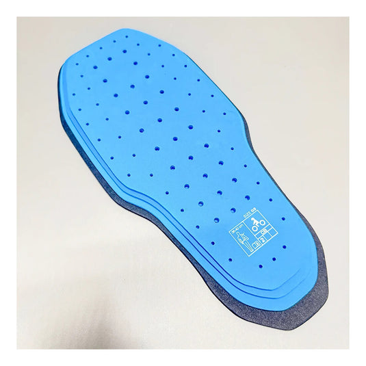 Sistema de ventilação e flexibilidade do protetor de peito para moto