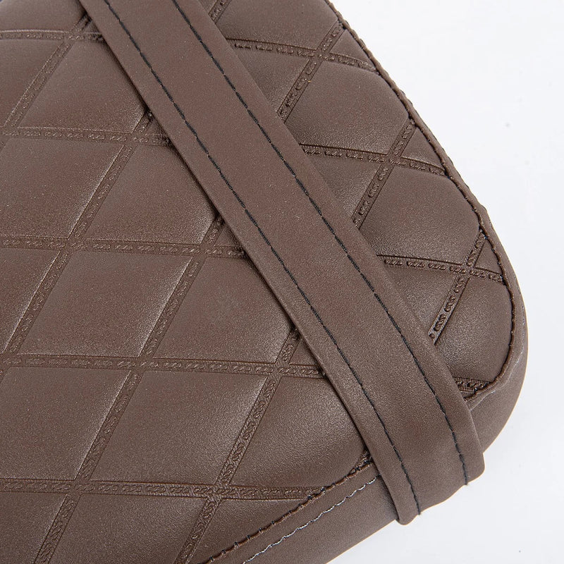 Load image into Gallery viewer, Banco completo montado na Honda Rebel 
