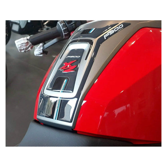 Detalhe do protetor de depósito 3D para BMW F900XR, material resistente a produtos químicos e temperaturas extremas