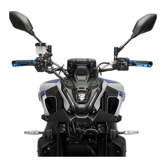 Vista de perfil do spoiler aerodinâmico instalado em Yamaha MT-09 preta