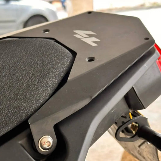 Suporte bagagem CNC alumínio Yamaha Ténéré 700 design elegante leve
