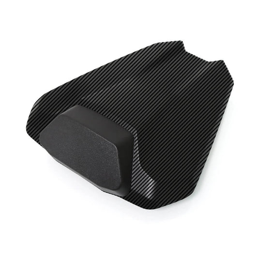 Perfil desportivo KTM 1290 Super Duke R com carenagem solo