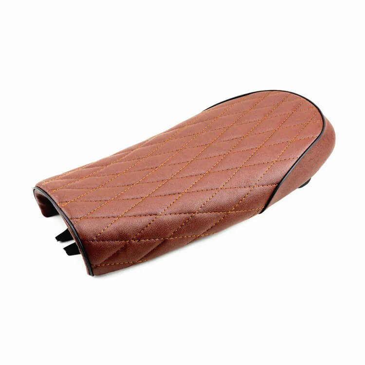 Load image into Gallery viewer, Banco café racer vintage flat castanho com losangos – moto clássica couro sintético
