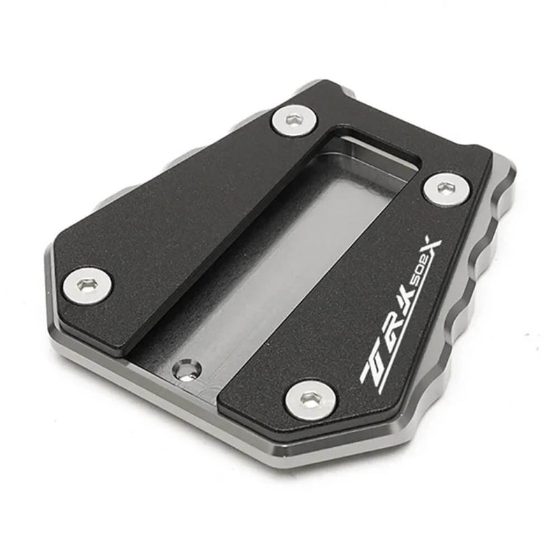 Load image into Gallery viewer, Extensão apoio lateral Benelli TRK 502X 702X material resistente aumenta área contacto solo
